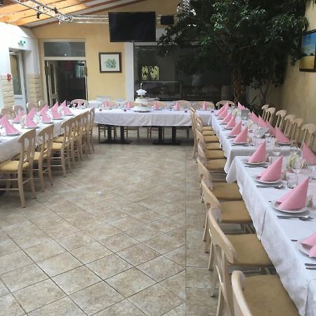 Weinhotel Kirchenwirt غولز المظهر الخارجي الصورة